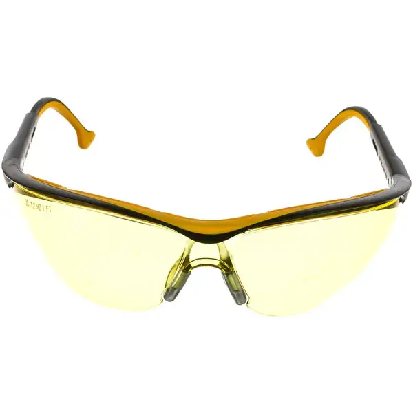 Какие средства индивидуальной защиты нужны в саду весной?