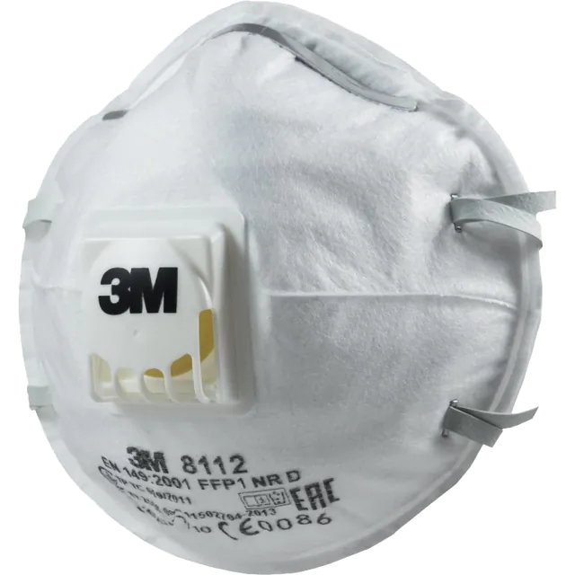 Какие средства индивидуальной защиты нужны в саду весной?